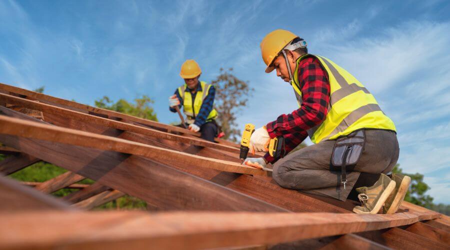 Professional Flat Roofing Installation services in Lake Como, FL